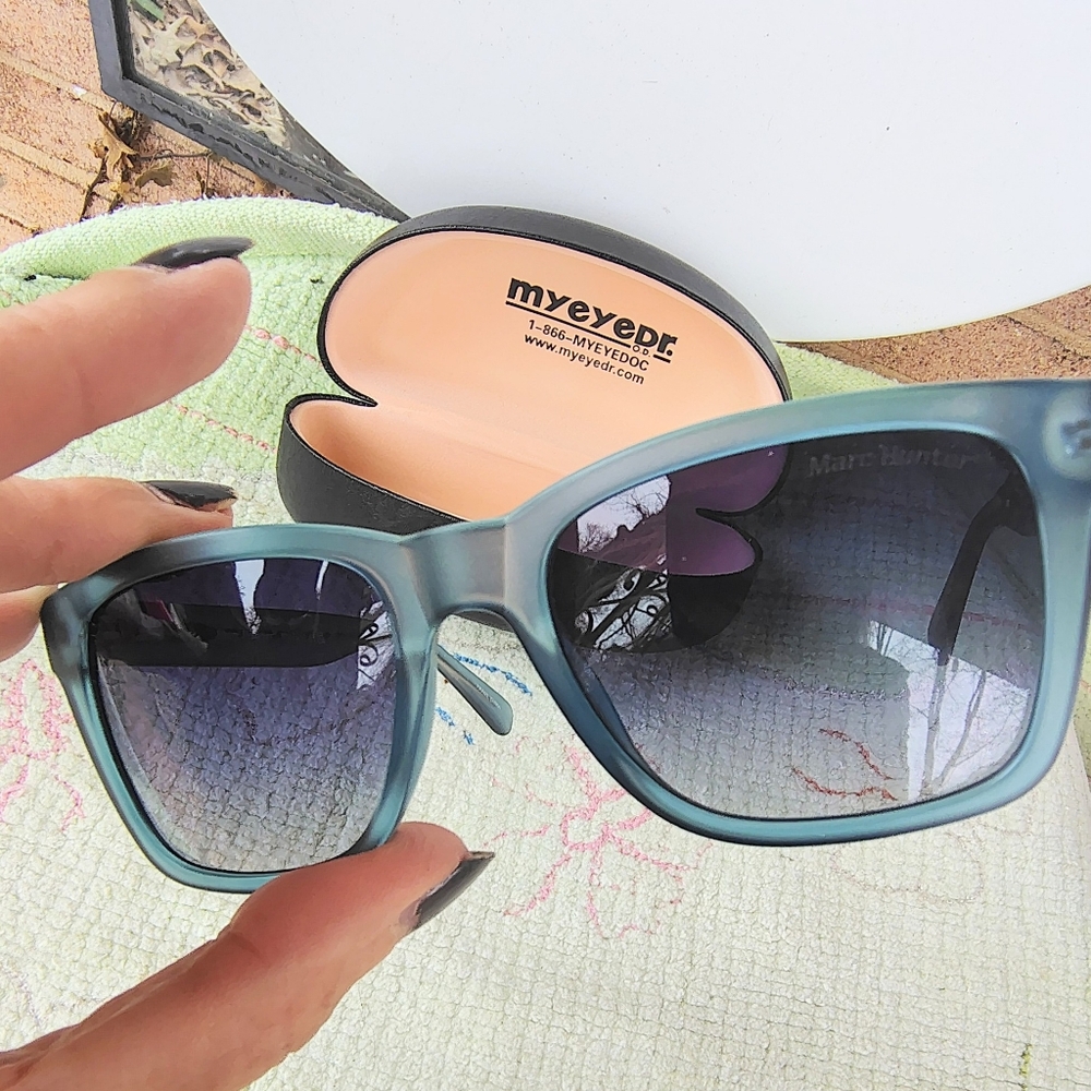 MARC HUNTER MENS NEW MATTE NAVY SUNGLASSES W/BONUS CASE